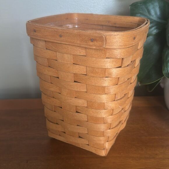 Longaberger 1993 Signed Vintage Tall Accent Basket! - Picture 5 of 7